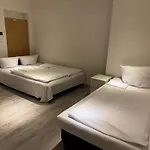 Avi City Apartments Mainhouse