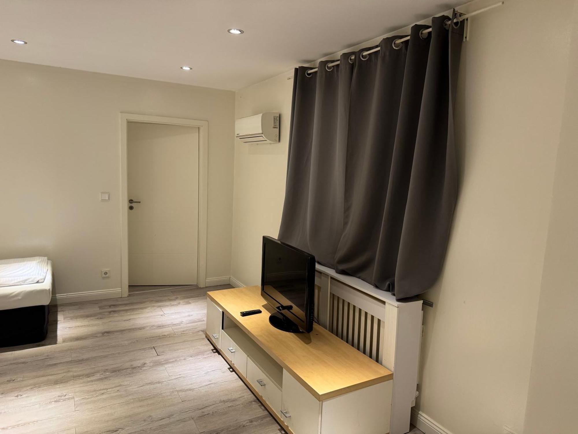 Apartment Avi Mainhouse *