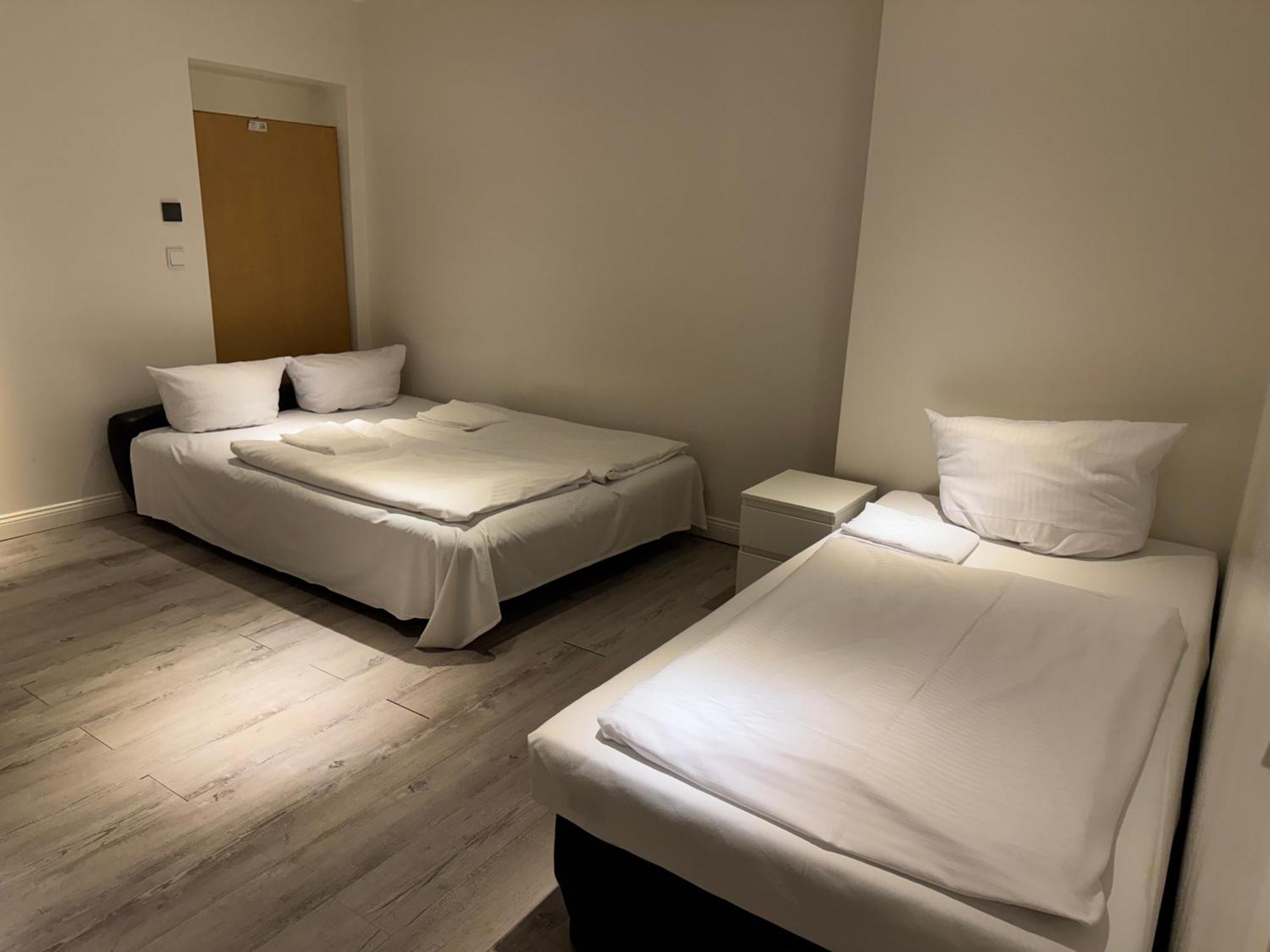 Avi Mainhouse Düsseldorf