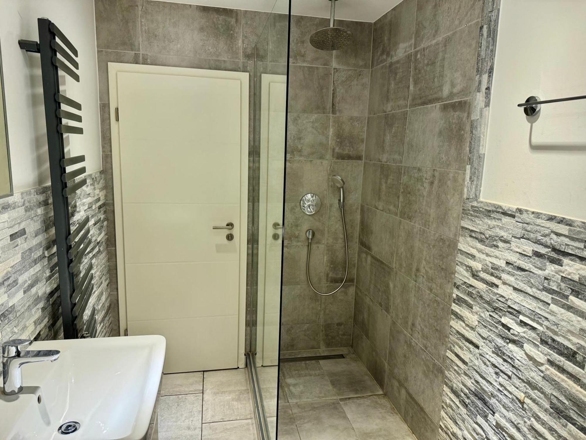 Avi Mainhouse Apartment